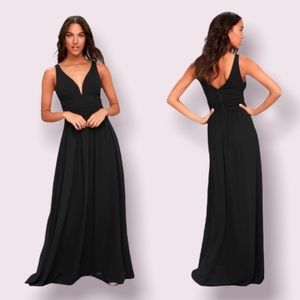 Lulu’s Leading Role Black Maxi Dress in Black